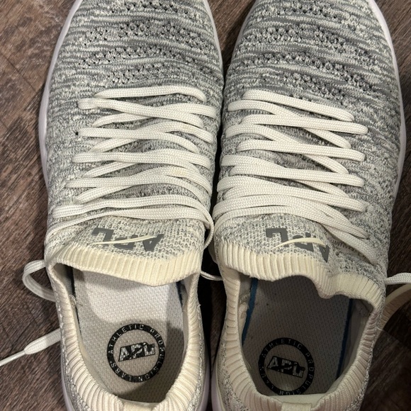 APL TechLoom Wave Sneaker in Pristine, Heather Grey & Ombre - Picture 13 of 13